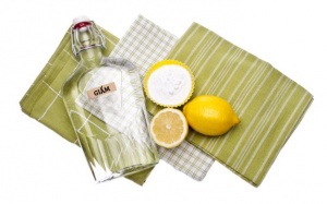 Vết bẩn cứng đầu gặp giấm cũng phải chào thua