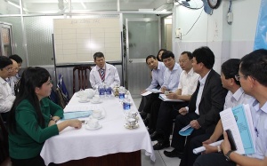 Bộ trưởng Nguyễn Thị Kim Tiến thăm và làm việc tại một số cơ sở y tế khu vực TP.Hồ Chí Minh