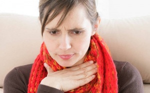 Khản tiếng do sưng phù nề thanh quản phải làm sao?