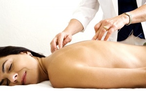 Châm cứu có tốt cho phụ nữ mãn kinh?