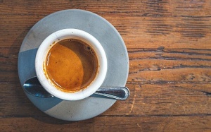 Dấu hiệu tố cáo bạn đã uống quá nhiều cà phê