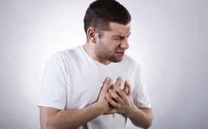 Đau ngực: Đừng nghĩ chỉ là do đau tim!