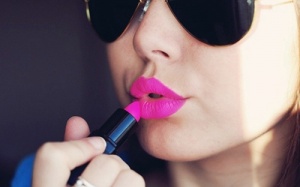 Giật mình với những sự thật không ngờ từ son môi