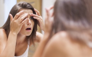 6 biện pháp tự nhiên cho các vấn đề về da và tóc trong mùa Đông