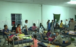 Bình Phước: Hơn 120 công nhân nhập viện do nghi bị ngộ độc thực phẩm