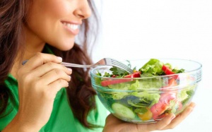 Chế độ ăn low-carb giúp tăng cường trao đổi chất ở phụ nữ