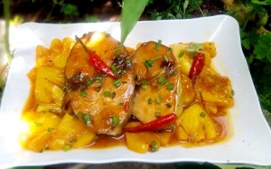 Cá basa kho dứa đưa cơm