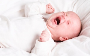 Trẻ sơ sinh bị tiêu chảy do đâu?