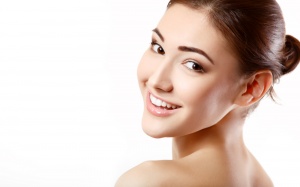 Làn da mịn màng nhờ 3 thói quen chăm sóc hàng ngày 