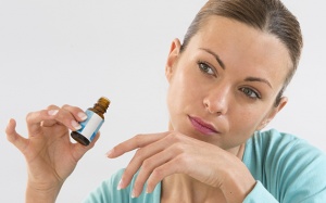 Cách sử dụng tinh dầu hạt tiêu đen để hỗ trợ điều trị bệnh