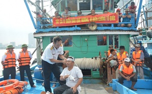 ​Lập trung tâm cấp cứu, chữa bệnh đặc thù biển, đảo