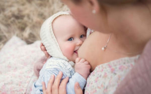 Mẹ cần biết: Cách kích sữa về nhanh, cho con bú chuẩn