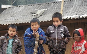 Không khí lạnh xuống miền Bắc, bão gần biển Đông