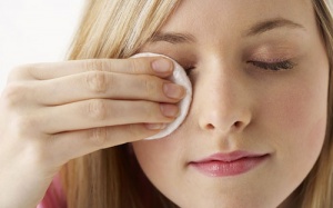 Những cách tẩy trang từ tự nhiên bạn gái nên biết