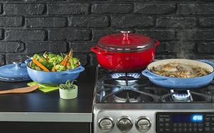 Nồi, chảo gang tráng men đẹp nhưng...