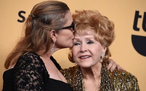 Mẹ nữ diễn viên 'Star Wars' qua đời sau con gái chỉ 1 ngày