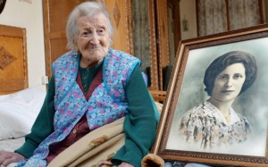 Trứng sống, thịt xông khói và rượu – bí quyết kì lạ của những người sống thọ nhất thế giới