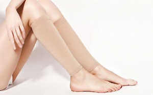 Tất y khoa: Giải pháp đơn giản cho người bị suy giãn tĩnh mạch