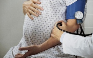 Tiền sản giật khi mang thai có thể làm tăng nguy cơ bệnh về mắt 