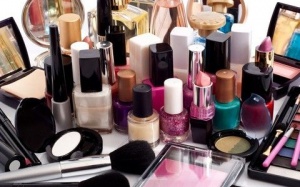 Thu hồi nhiều mỹ phẩm ghi nhãn không đúng