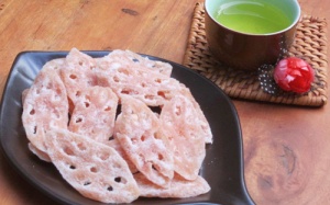 Cách làm mứt Tết với củ sen