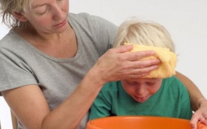 Trẻ hay bị nôn trớ do đâu?