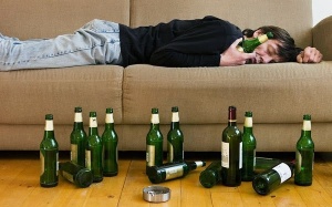 Cục ATTP 'tiết lộ' bí quyết để phòng tránh ngộ độc rượu trong dịp Tết