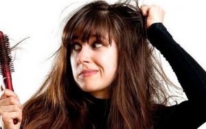 Làm thế nào để ngăn tóc rụng nhiều vào mùa Đông?