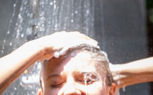 Nước lạnh liệu có tốt cho da, tóc và sự trao đổi chất?