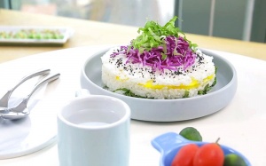 Cách làm cơm ngon đẹp như một chiếc bánh