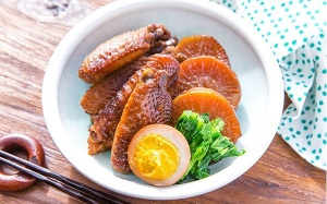 Cánh gà kho củ cải ngon mềm cho ngày se lạnh