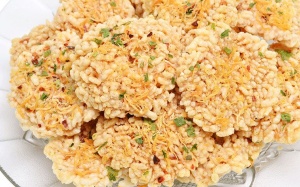 Đình chỉ nhà máy sản xuất cơm cháy không đảm bảo bảo vệ sinh tại Hà Nội