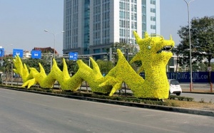 Kiếm bộn tiền nhờ các mặt hàng 'ăn theo' rồng Pikachu Hải Phòng