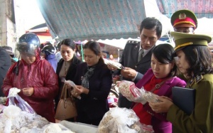 Siết chặt việc kiểm tra, đảm bảo an toàn vệ sinh thực phẩm dịp Tết