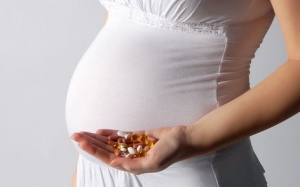 Bổ sung vitamin đúng cách cho bà bầu