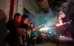 Chùm ảnh các nước Châu Á rộn ràng đón giao thừa Đinh Dậu 2017 