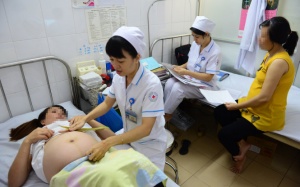 Có thai vẫn trị được u buồng trứng