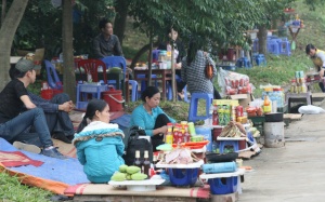 Cách “bảo toàn” sức khỏe khi đi hội