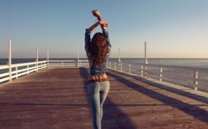 Chi hàng trăm triệu phẫu thuật tạo 'lúm đồng tiền' sau lưng