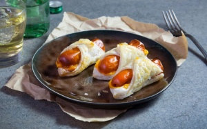 Cuối tuần làm bánh ngàn lớp cuộn phô mai xúc xích