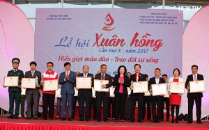 Lễ hội Xuân Hồng 2017: Hành trình 10 năm 'Trao đời sự sống'