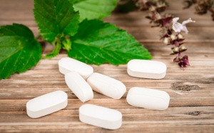 Sẽ an toàn nếu biết cách kết hợp thực phẩm chức năng với thuốc trị bệnh