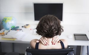 Dân văn phòng ăn gì để giảm viêm nhiễm, đau nhức do ngồi nhiều?