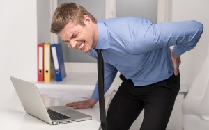 Lưu ý khi sử dụng thuốc giảm đau trong điều trị đau lưng