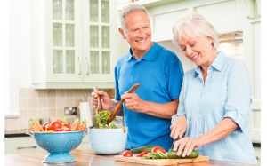 Nguyên tắc 3 rau + 2 quả giúp người già minh mẫn