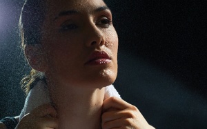 Ra mồ hôi nhiều hay ít không phụ thuộc vào giới tính