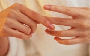 Đau nhức ngón tay buổi sáng là dấu hiệu bệnh gì?
