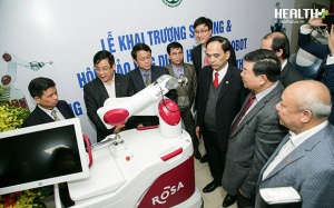 BV Bạch Mai lần đầu tiên sử dụng Robot để phẫu thuật khớp và thần kinh 