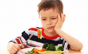 Bí quyết đơn giản giúp bé hết biếng ăn, tránh xa táo bón