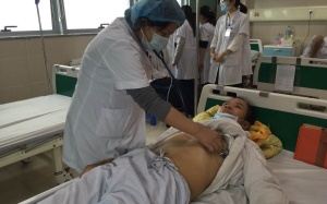 Hạt hồng xiêm được tìm thấy sau 1 năm mắc kẹt trong phế quản